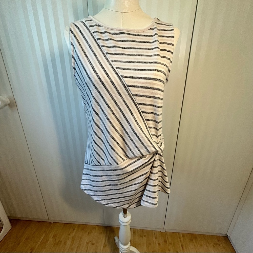 Point Zero white gray pink striped knitted tank asymmetrical Size M